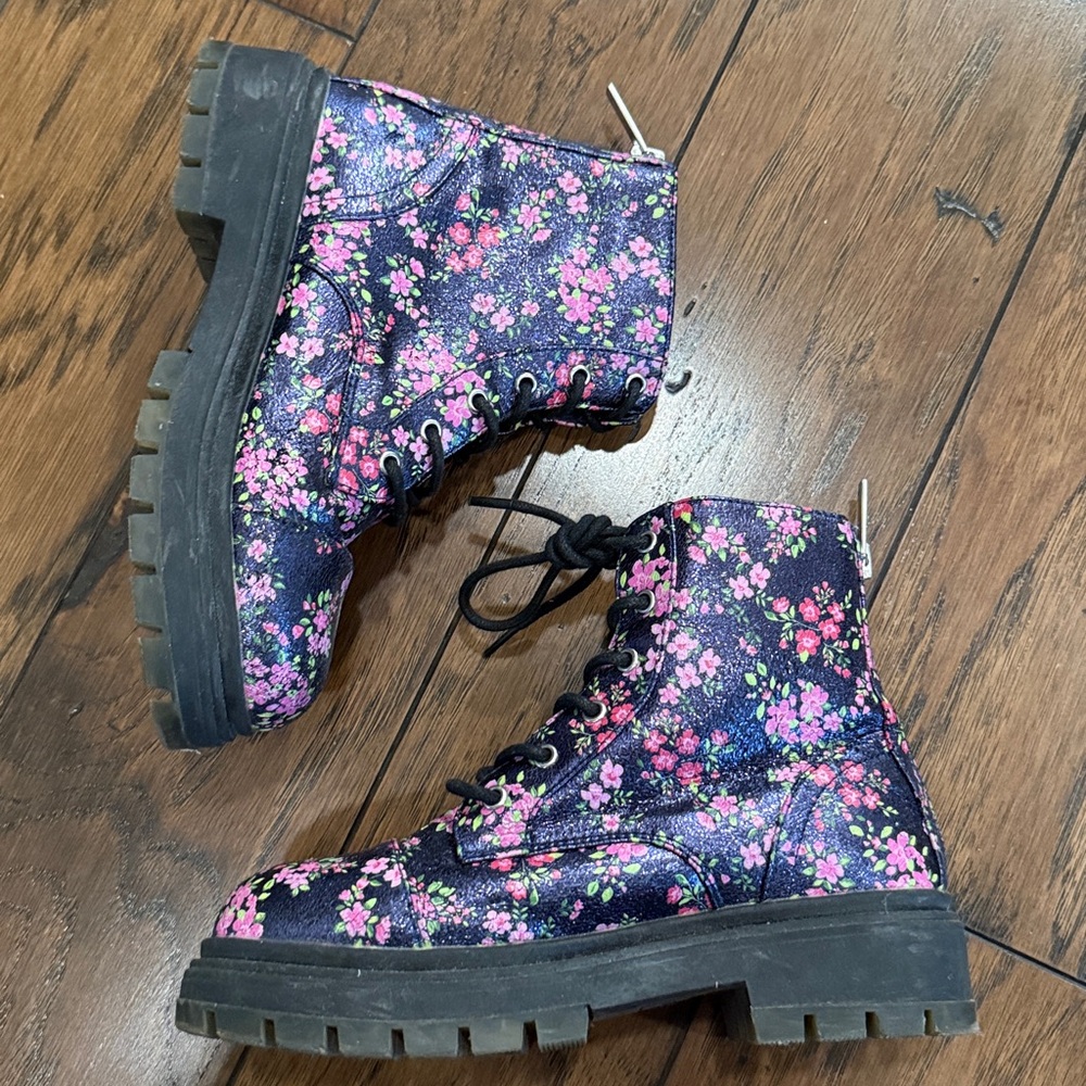 Nina - Diana Navy Floral back zip Combat Boots size 1